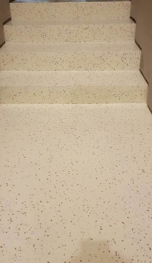 Piso De Uso Rudo Con Resina Epoxica (flakes) 